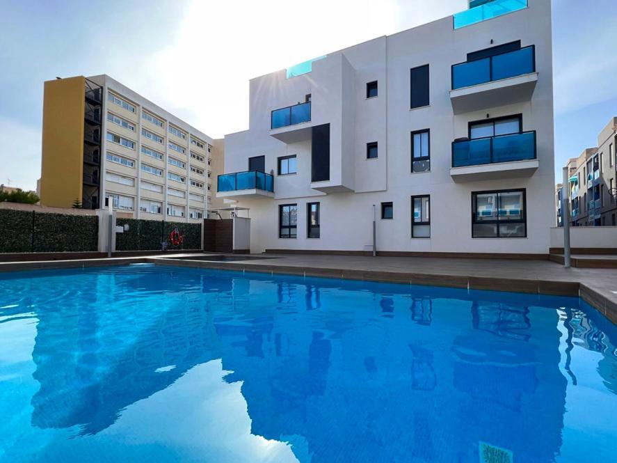 Penthouse Center Torrevieja, Private Terrace, Near The