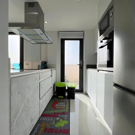 Penthouse Center Torrevieja, Private Terrace, Near The Beach Exterior photo