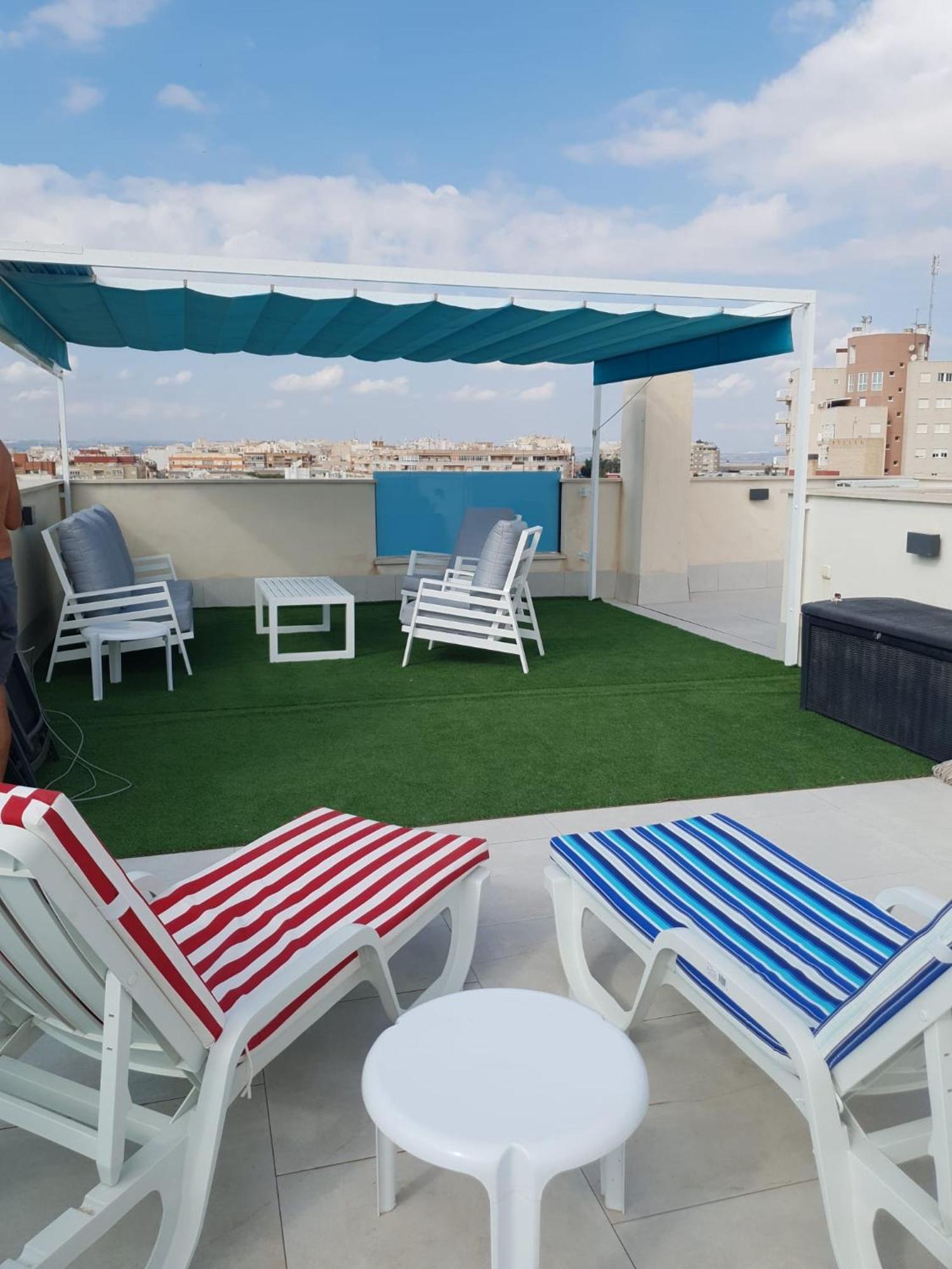 Penthouse Center Torrevieja, Private Terrace, Near The Appartement Torrevieja
